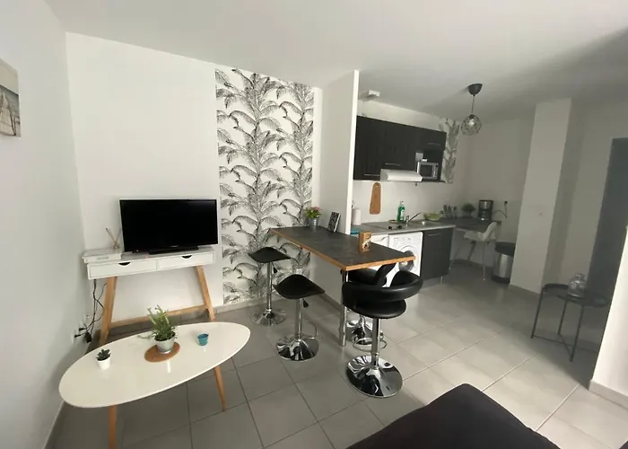 Rez De Chaussee Bord De L Ocean *